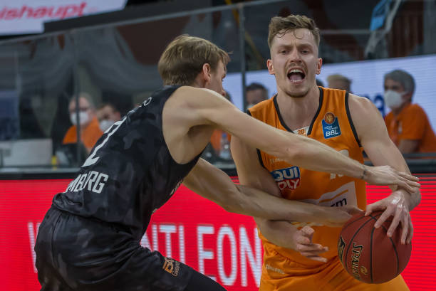 策略或许是 策略或许是